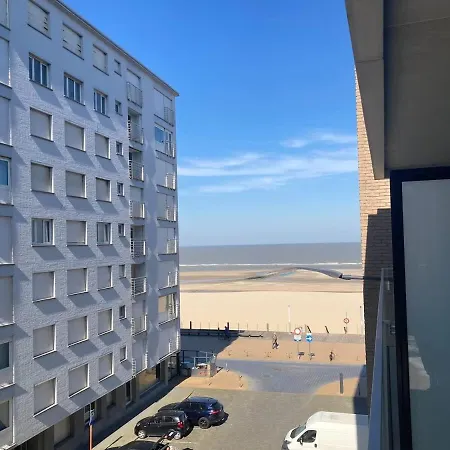 Casiola - Modern One Bedroom With Lateral Sea View Apartment *